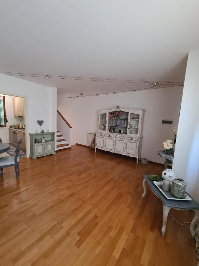 Вилла Casa Vacanze Le Rose Gabbro Экстерьер фото